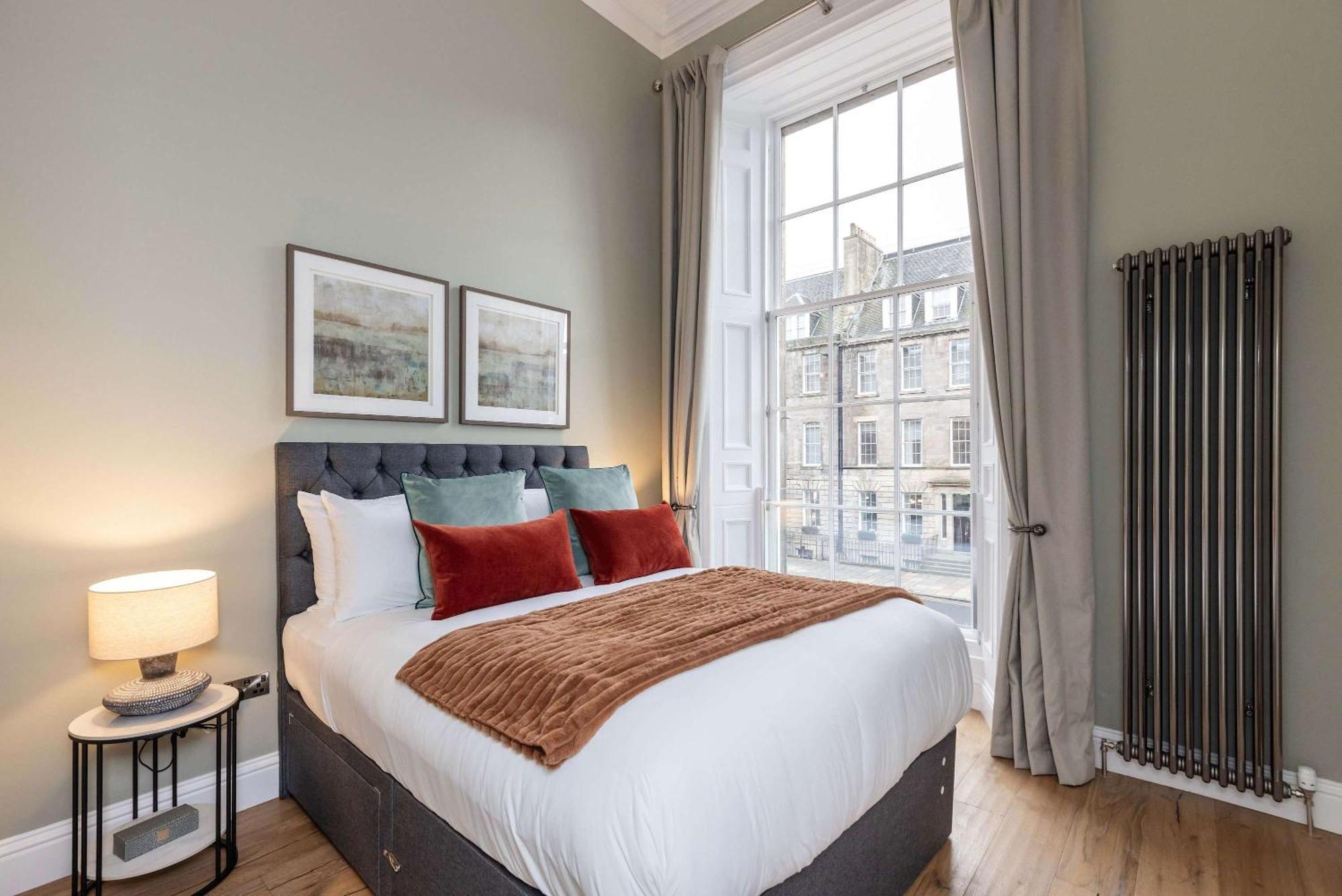 Dragon Suites Luxury Apartments At 9 Albyn Place EDI Buitenkant foto