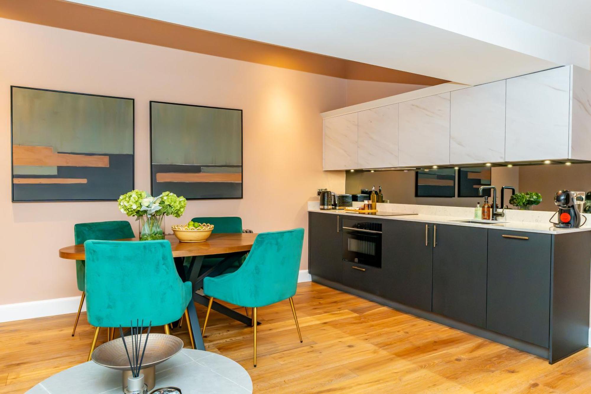 Dragon Suites Luxury Apartments At 9 Albyn Place EDI Buitenkant foto