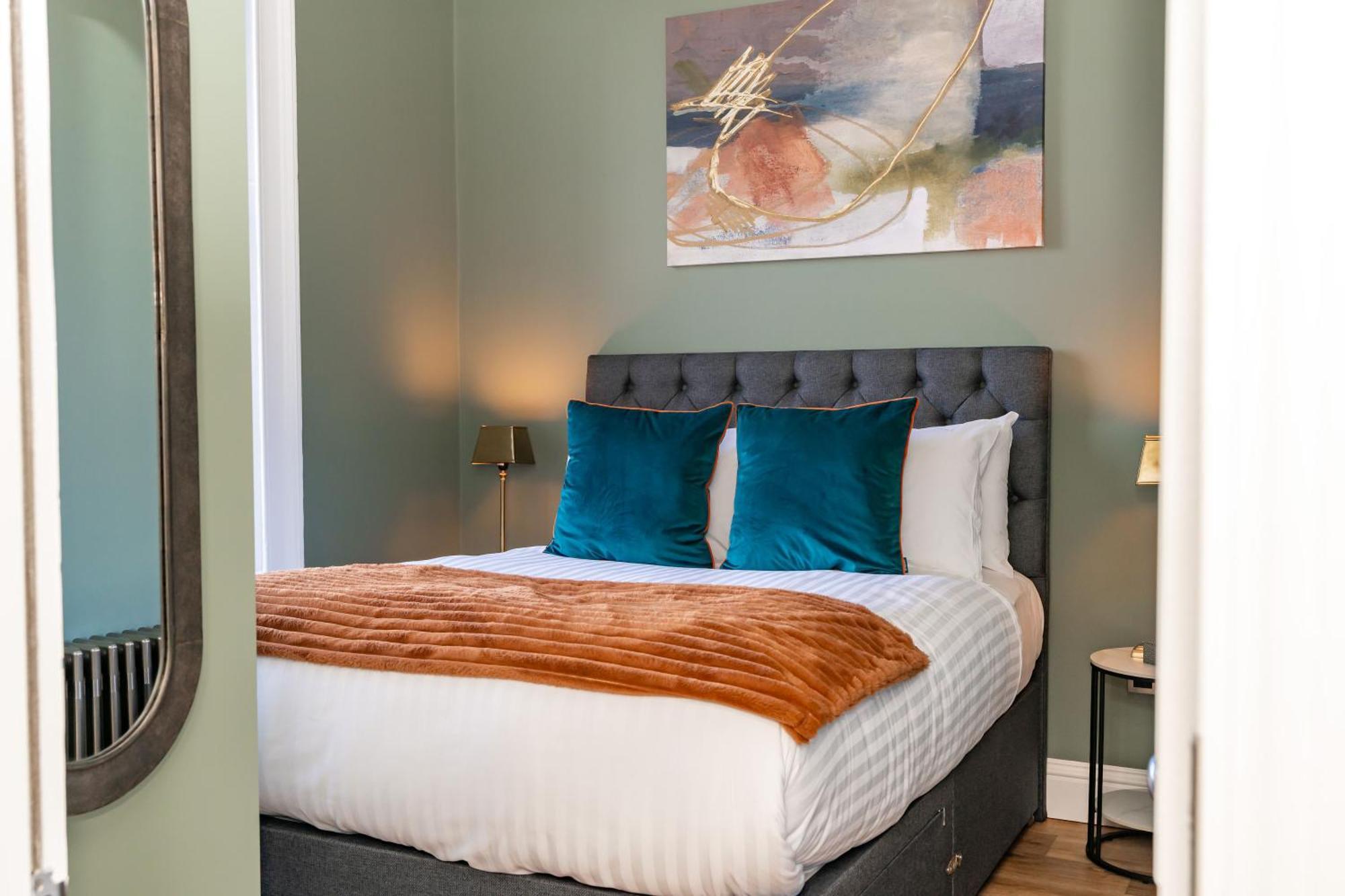 Dragon Suites Luxury Apartments At 9 Albyn Place EDI Buitenkant foto