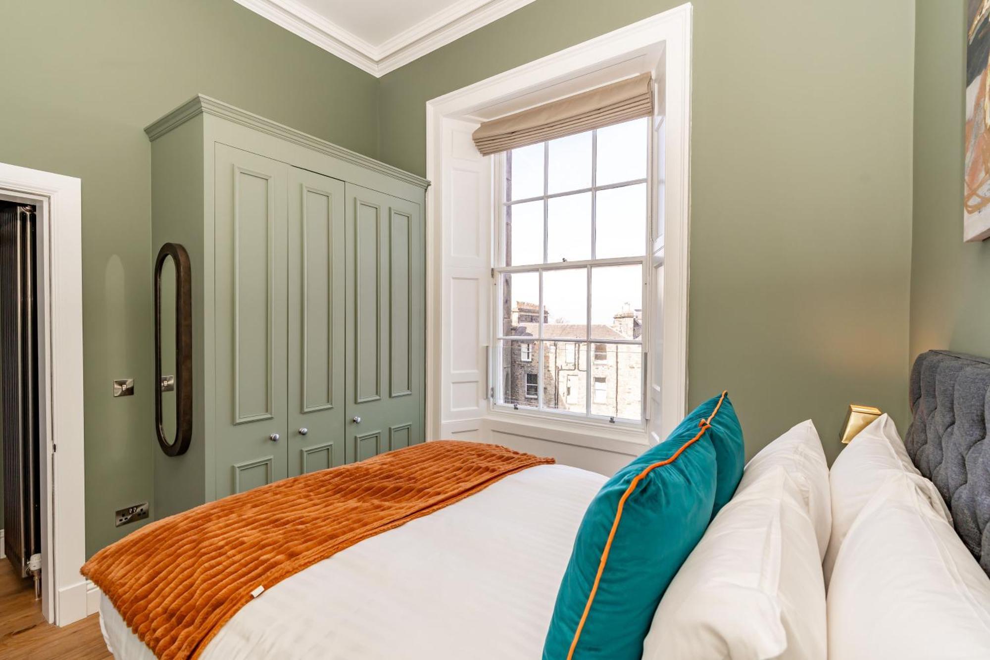 Dragon Suites Luxury Apartments At 9 Albyn Place EDI Buitenkant foto