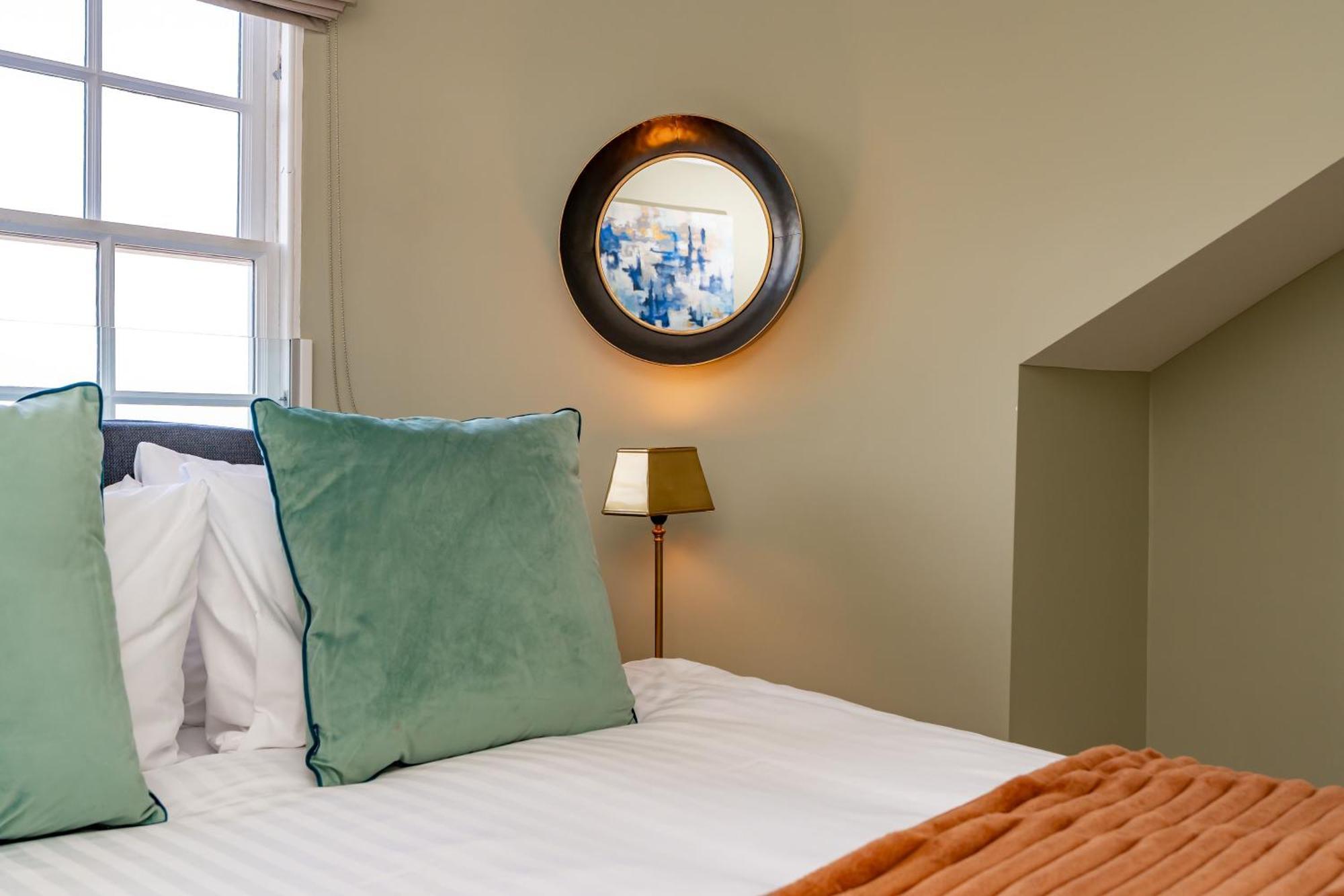 Dragon Suites Luxury Apartments At 9 Albyn Place EDI Buitenkant foto