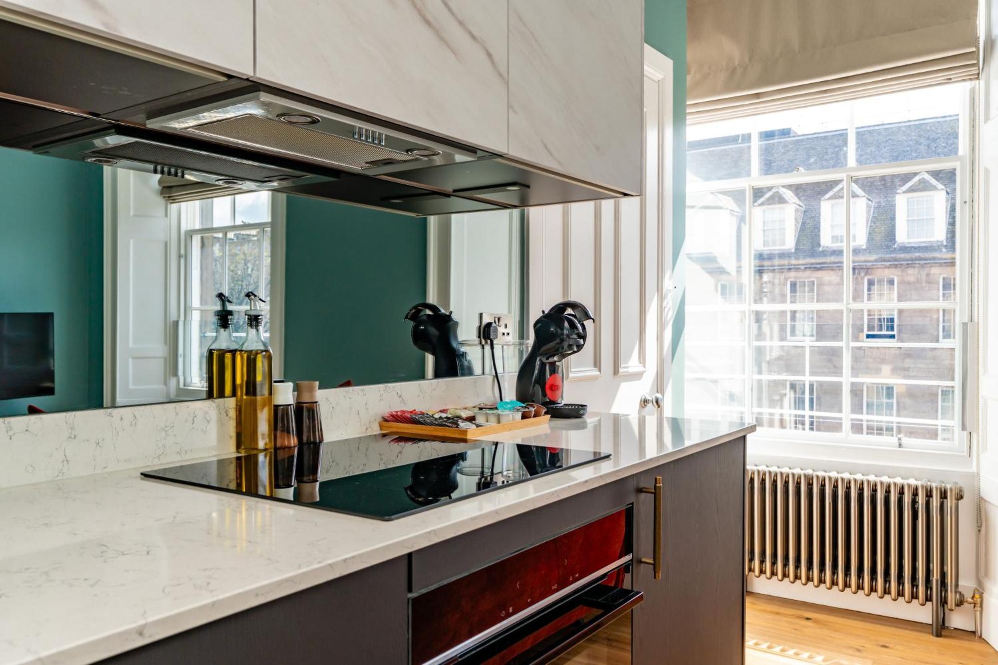Dragon Suites Luxury Apartments At 9 Albyn Place EDI Buitenkant foto