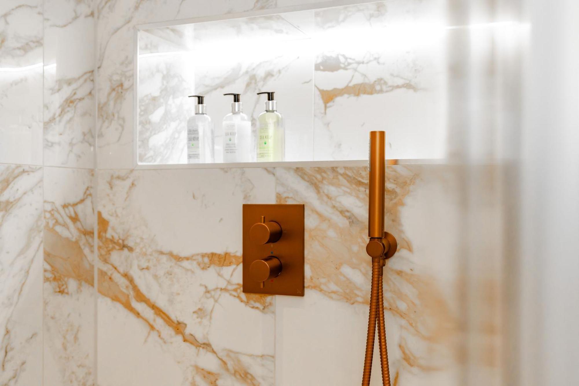 Dragon Suites Luxury Apartments At 9 Albyn Place EDI Buitenkant foto
